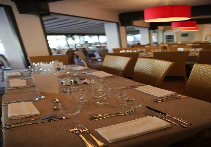 Отель Le Roi Theodore & Spa