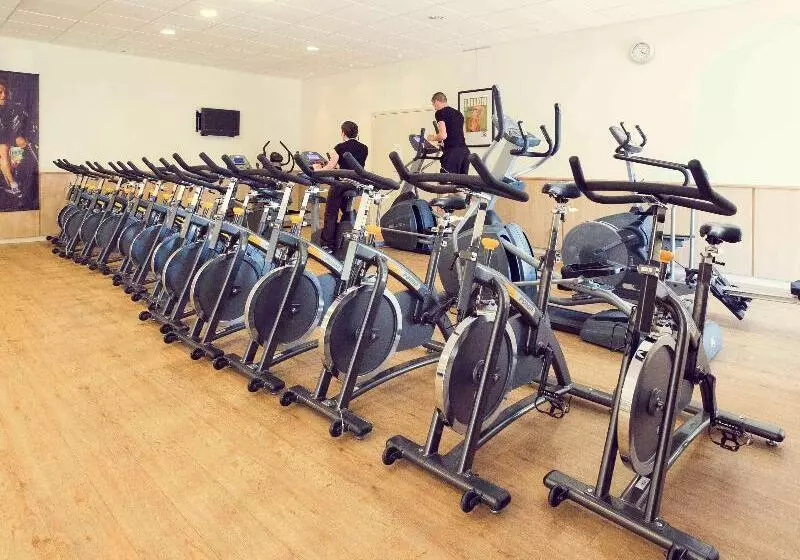 Отель Mercure Tours Sud