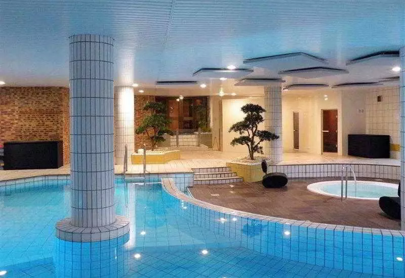 Отель Mercure Tours Sud