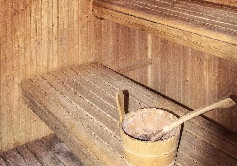 Отель Mercure Tours Sud