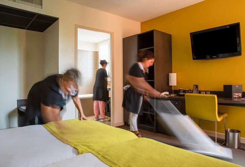 Отель The Originals Boutique, Hôtel Marytel, Montbrison