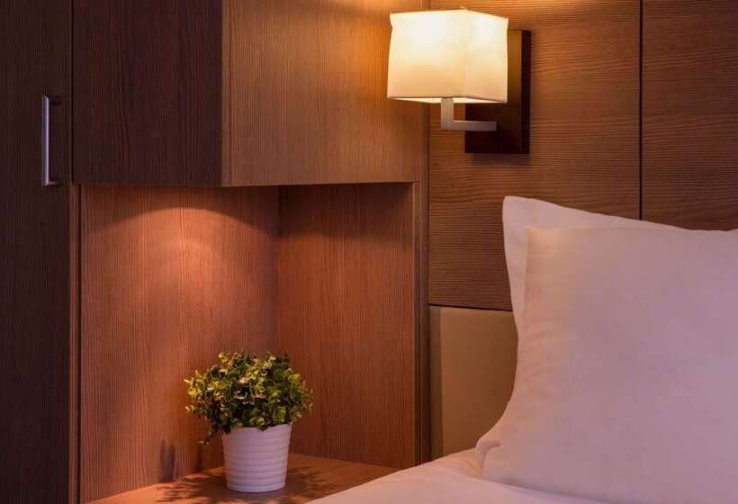 Отель The Originals Boutique, Hôtel Marytel, Montbrison