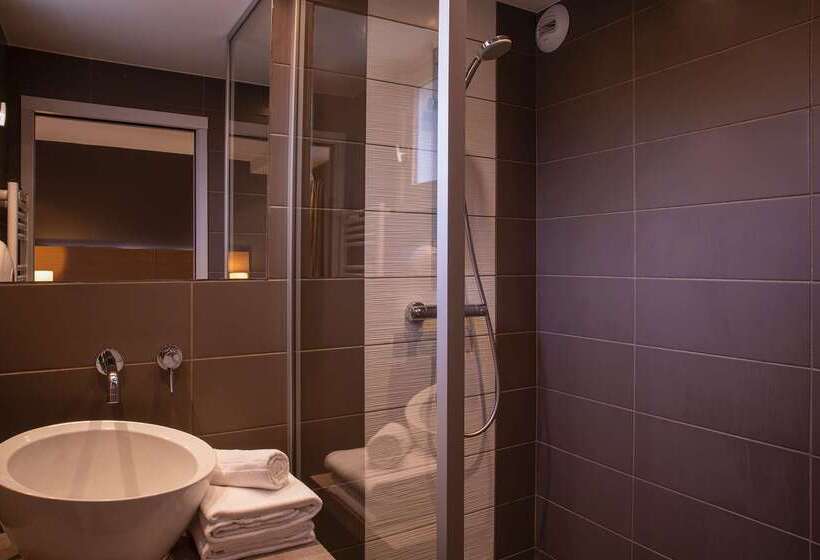 Отель The Originals Boutique, Hôtel Marytel, Montbrison