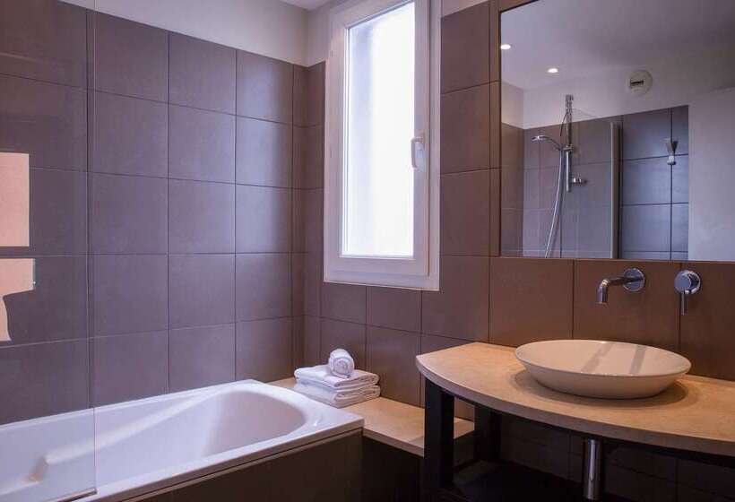 Отель The Originals Boutique, Hôtel Marytel, Montbrison