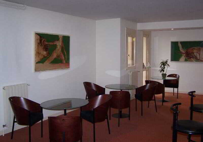 Отель The Originals Boutique, Hôtel Marytel, Montbrison