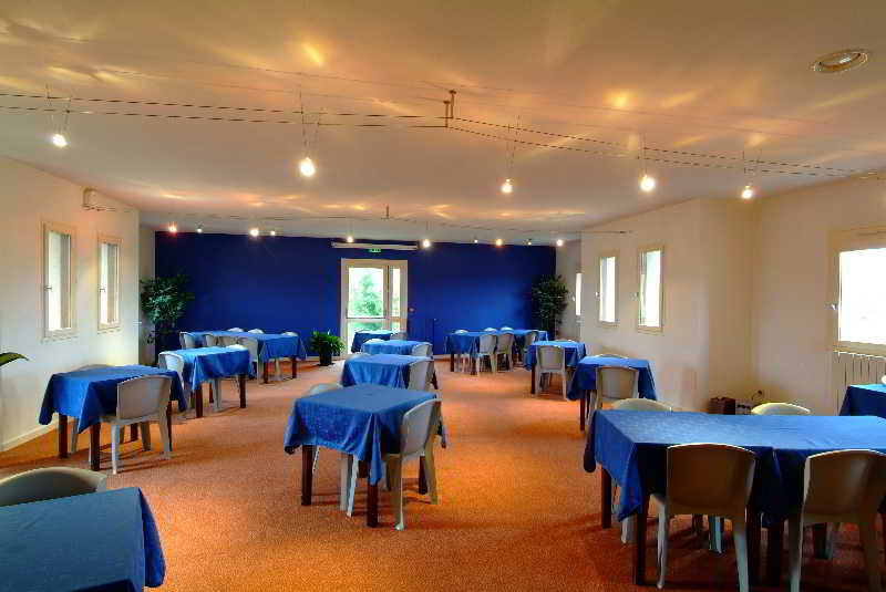 Отель The Originals Boutique, Hôtel Marytel, Montbrison