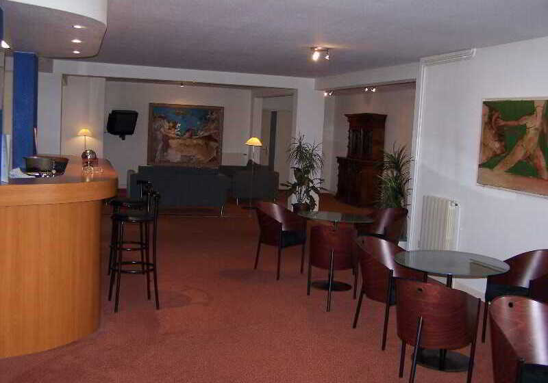 Отель The Originals Boutique, Hôtel Marytel, Montbrison