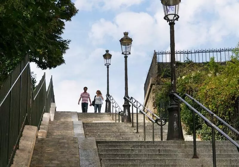 Aparthotel Adagio Paris Montmartre