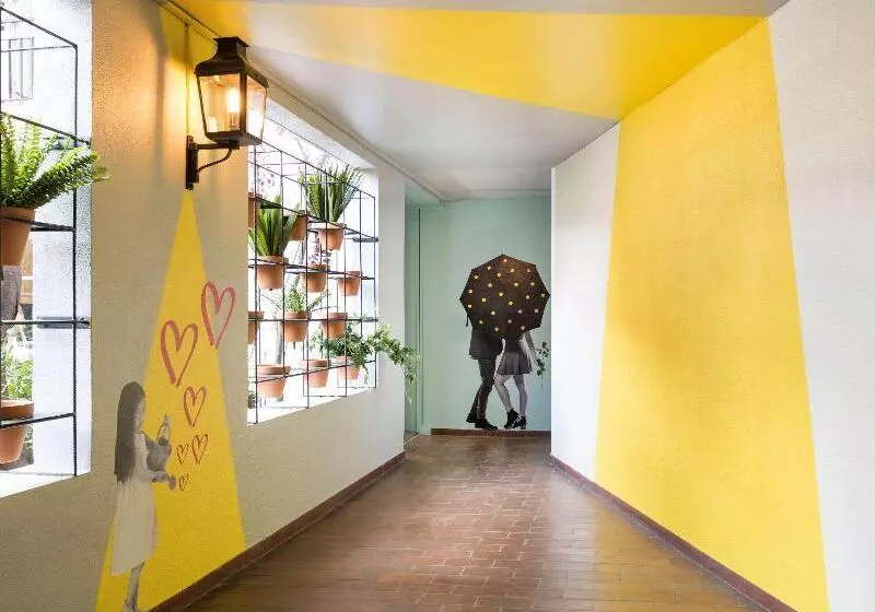 Aparthotel Adagio Paris Montmartre