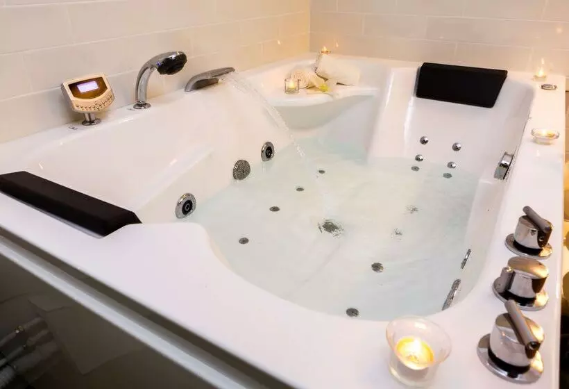 Best Western Les Bains Hotel Et Spa