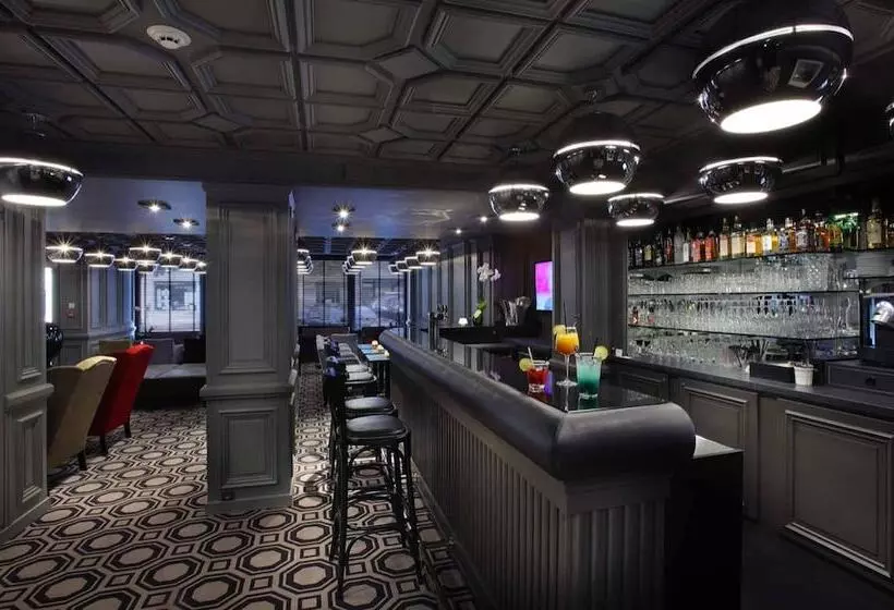 호텔 Le Cinq Hyper  Centre