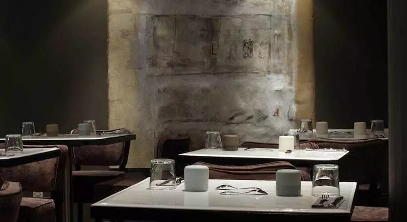 호텔 Le Cinq Hyper  Centre