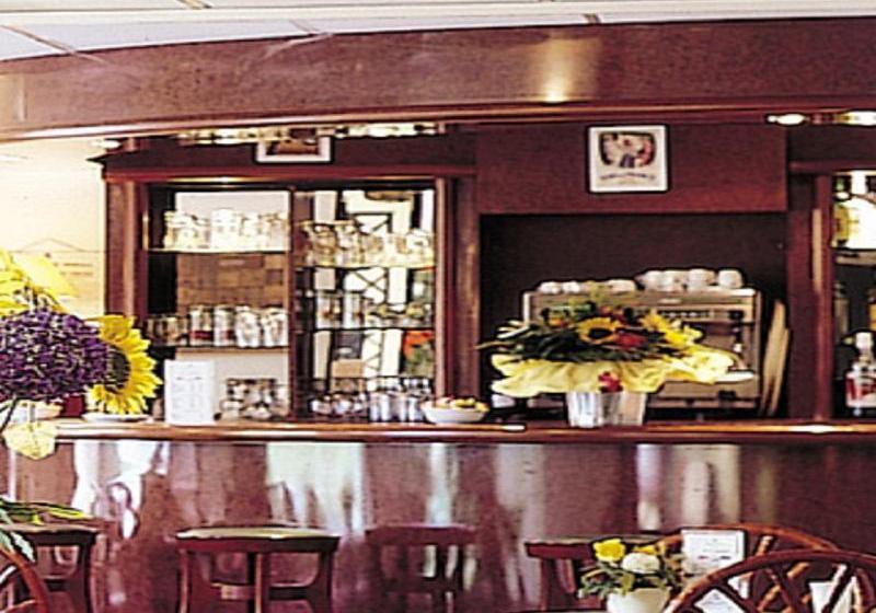 هتل Median Genève Aéroport