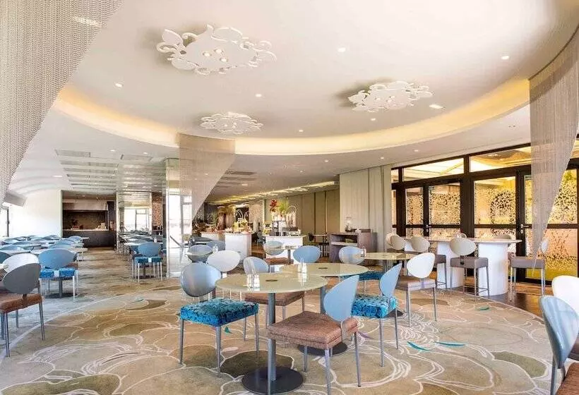 ホテル Mercure Marseille Centre Vieux Port