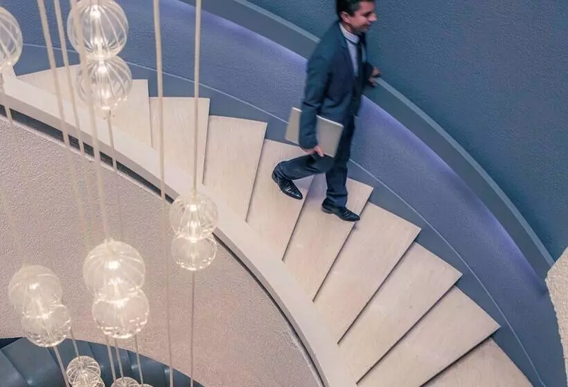 ホテル Mercure Marseille Centre Vieux Port