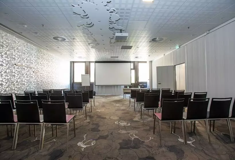 ホテル Mercure Marseille Centre Vieux Port