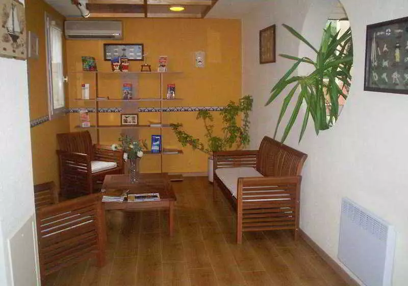 Otel Guestready Séjour Familial Charmant à Antibes