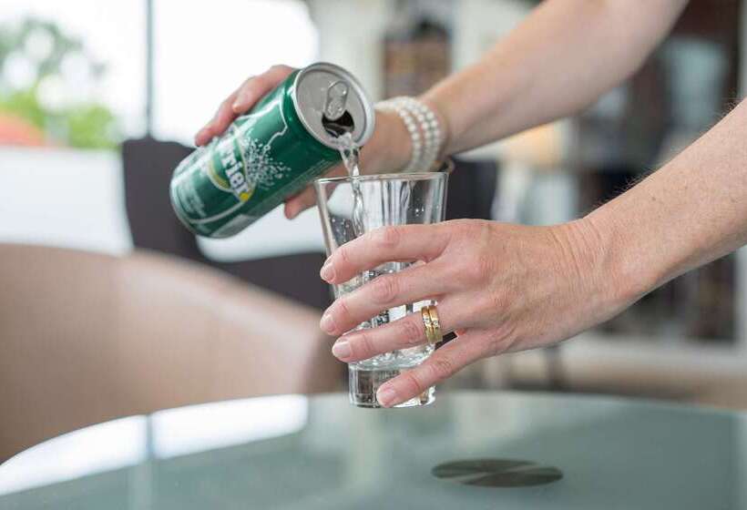 ホテル The Originals City, Hôtel Solana, Niort Est Mendesfrance