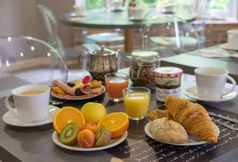 Отель The Originals City, Hôtel Solana, Niort Est Mendesfrance