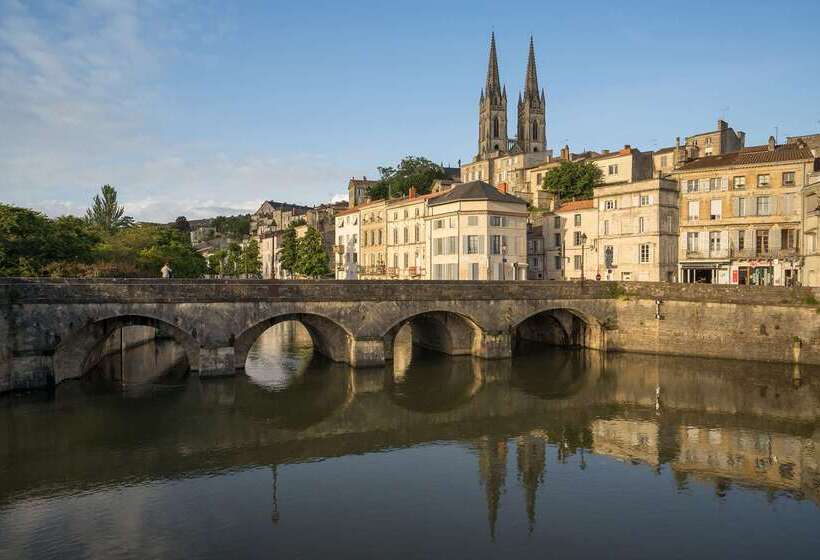 ホテル The Originals City, Hôtel Solana, Niort Est Mendesfrance