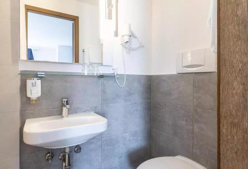 Theambassador Hotel I Essen City