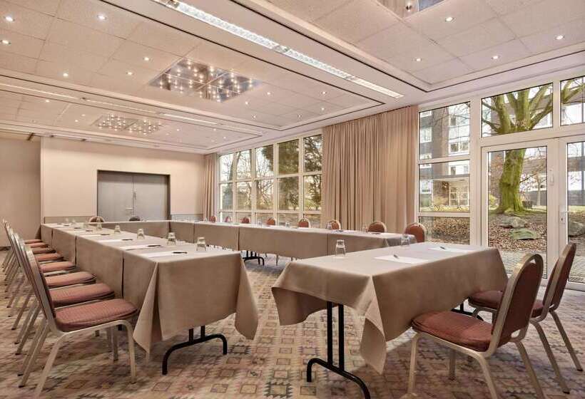 בית מלון כפרי Ramada By Wyndham Bottrop City