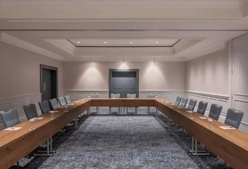 هتل Tbilisi Marriott