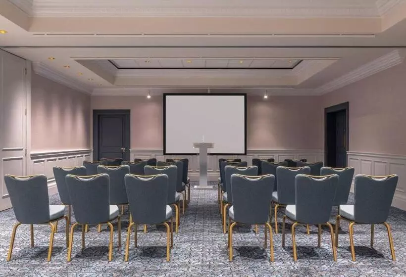 هتل Tbilisi Marriott