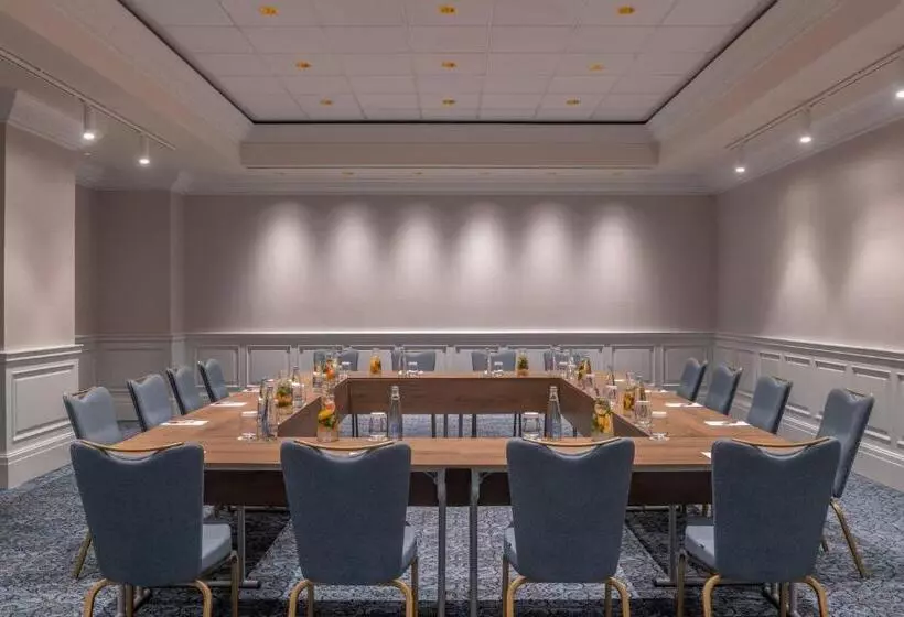 هتل Tbilisi Marriott