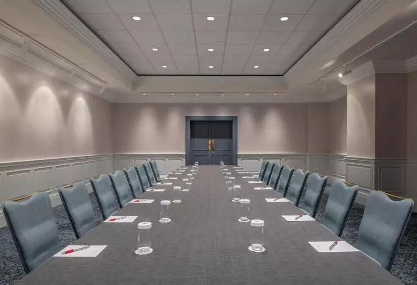 هتل Tbilisi Marriott