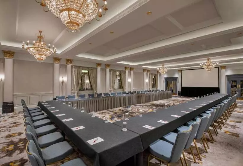 هتل Tbilisi Marriott