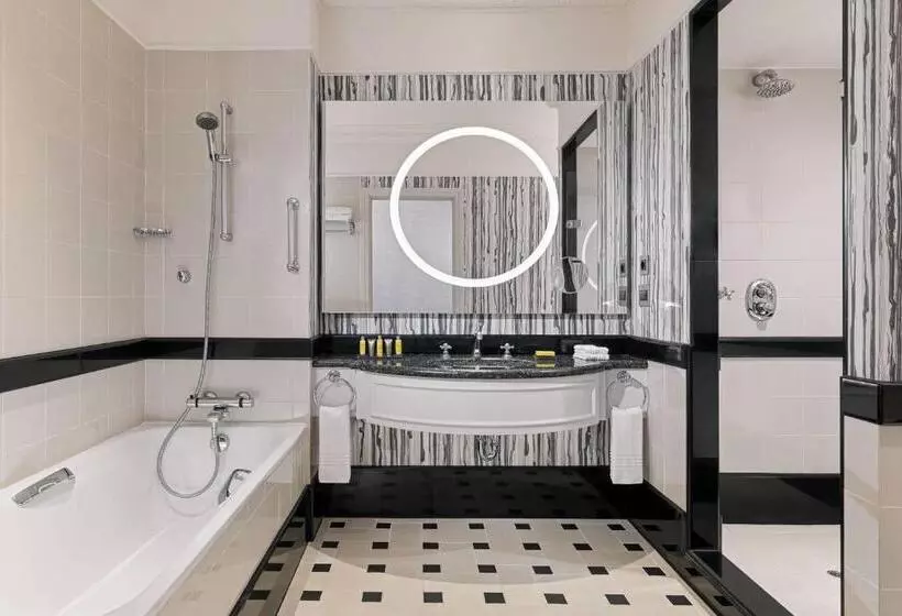 هتل Tbilisi Marriott