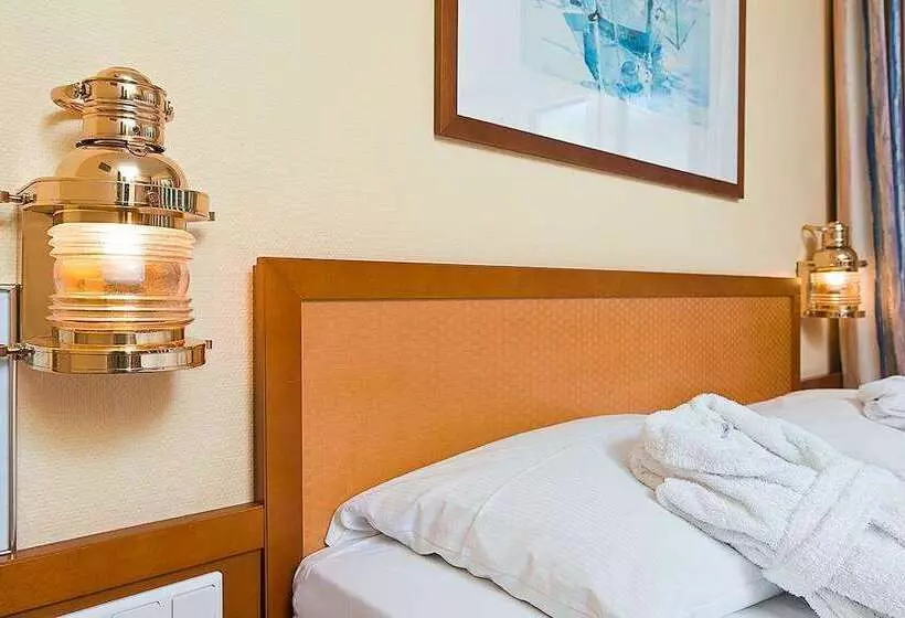 Отель Wyndham Stralsund Hansedom