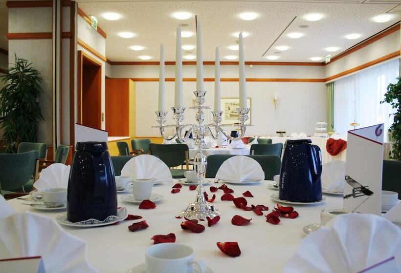 Hotel Wyndham Stralsund Hansedom