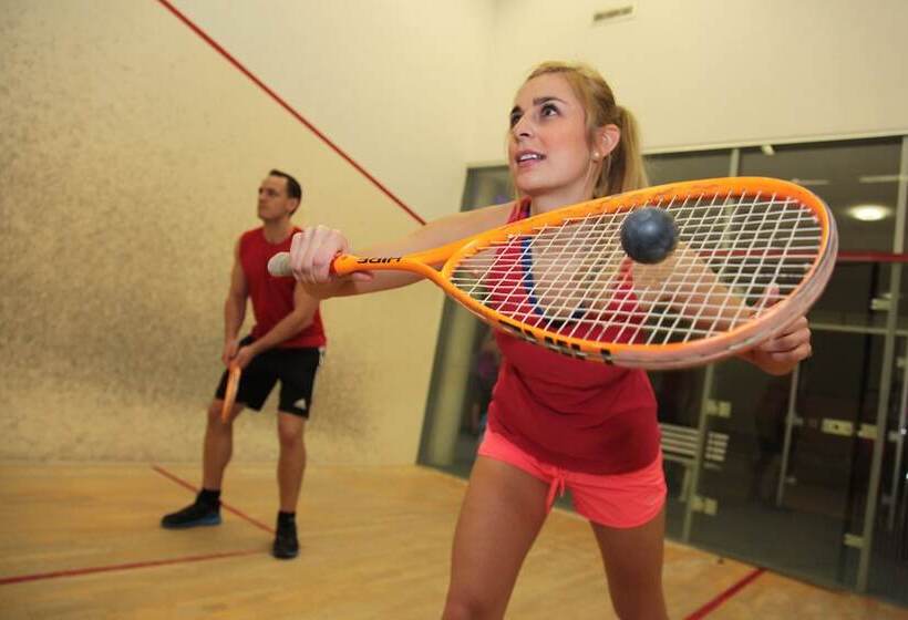 Hotel Wyndham Stralsund Hansedom