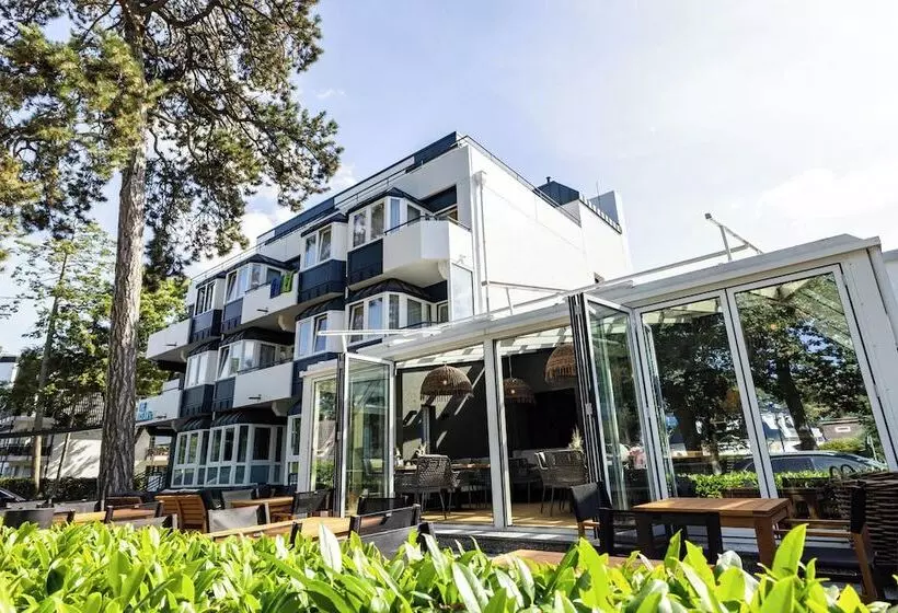 Отель The Oceans