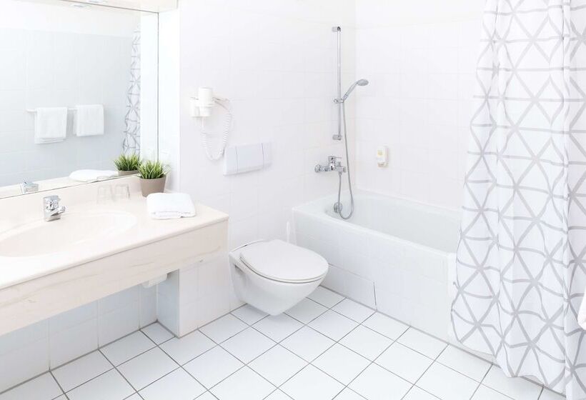 هتل Leipzig City Nord By Campanile