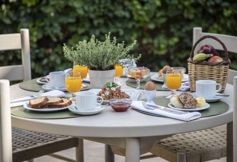 ホテル Amalia Olympia