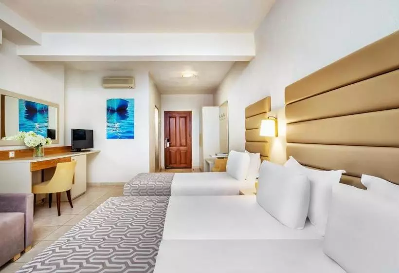 Hôtel Poseidon Palace