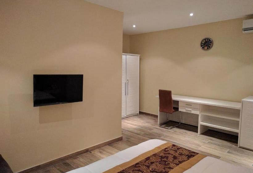 فندق Roses Guest House