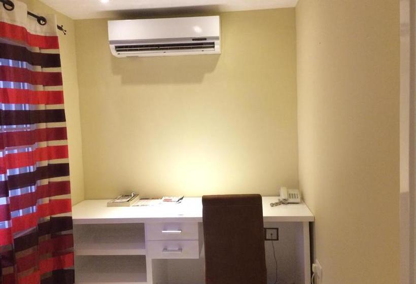 فندق Roses Guest House