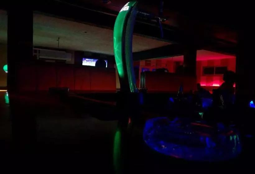 هتل Roses Guest House