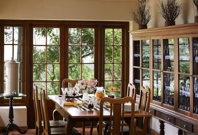 Bed and Breakfast Jetwing Warwick Gardens