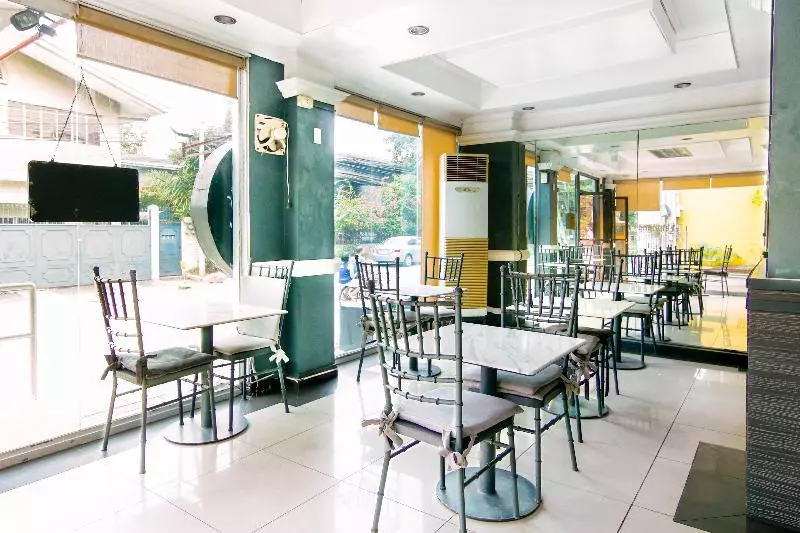 ホテル Rochelle Apartelle By Oyo Rooms