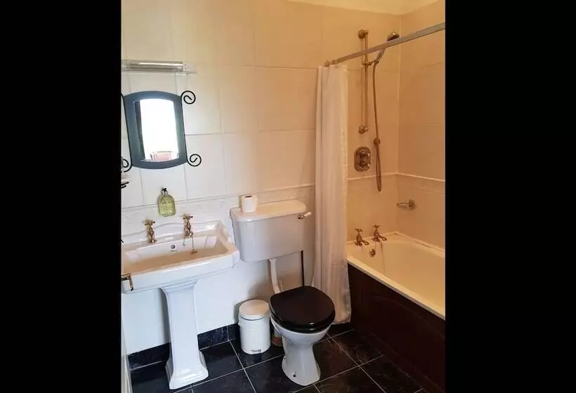 Carrygerry Country House