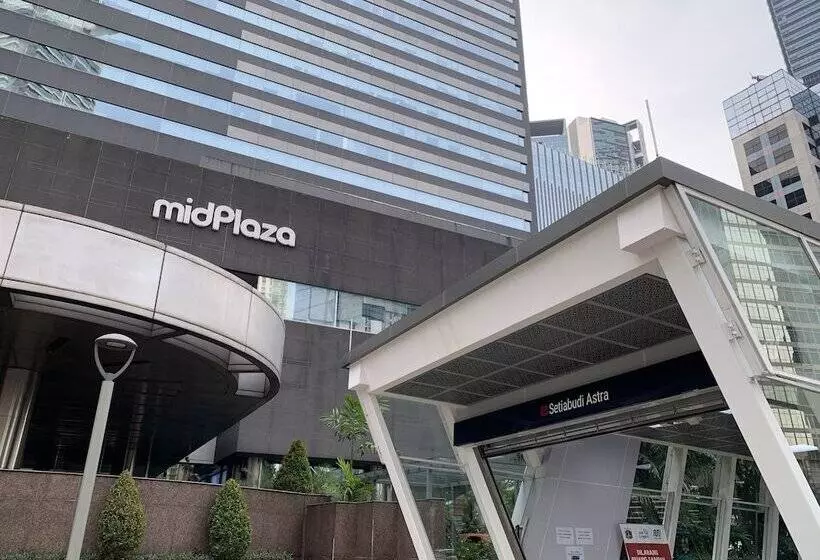 Отель Ayana Midplaza Jakarta