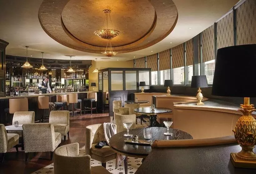 Отель Kilkenny Ormonde