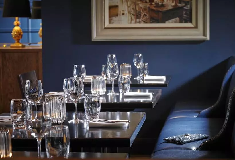 Отель Kilkenny Ormonde