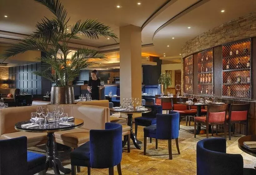 Отель Kilkenny Ormonde