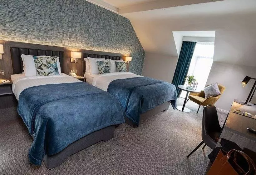 Отель Kilkenny Ormonde